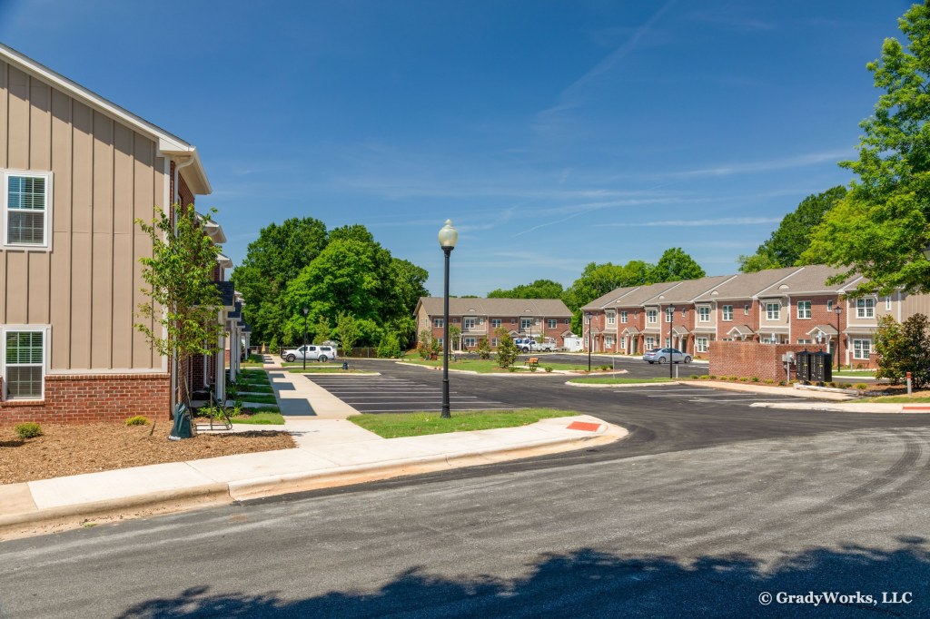 Peachtree Townhomes real estate photography by Bill Grady, GradyWorks LLC